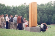 Bilokation, Höhe ca. 250 cm, Buche, Skulpturenpark Juraklinik, 1999