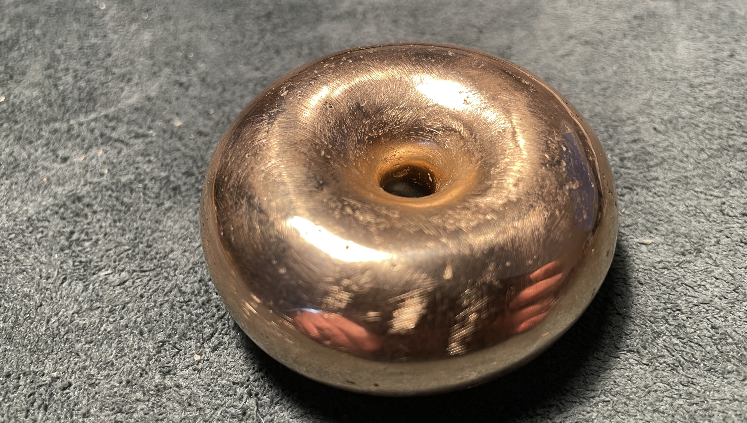 20122024, ohne Anfang ohne Ende, ø 60 x 25 mm, Bronze, 2024